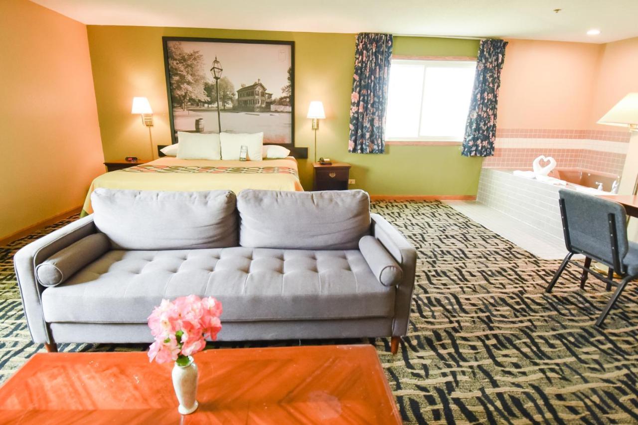 Super 8 By Wyndham Mclean/Bloomington Sw Motel Luaran gambar