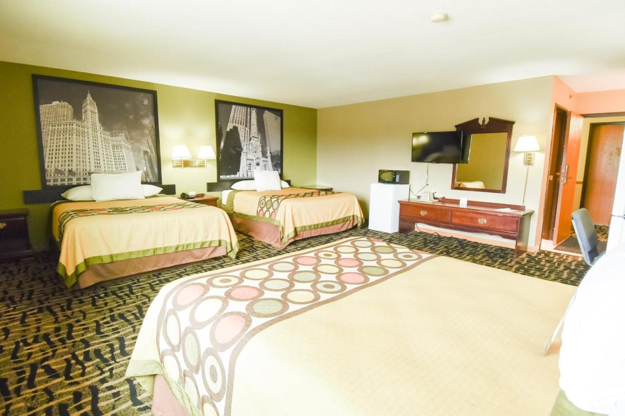 Super 8 By Wyndham Mclean/Bloomington Sw Motel Luaran gambar