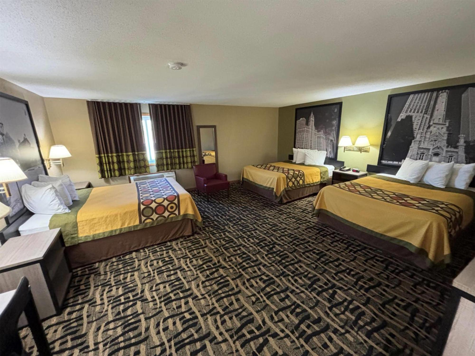Super 8 By Wyndham Mclean/Bloomington Sw Motel Luaran gambar