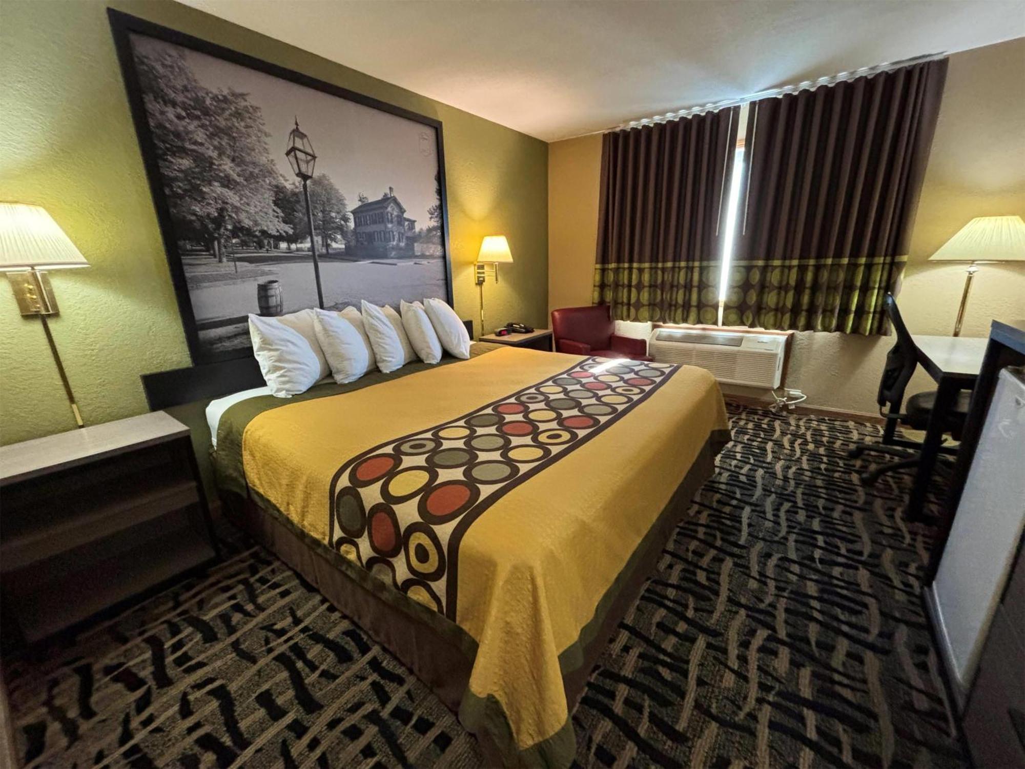 Super 8 By Wyndham Mclean/Bloomington Sw Motel Luaran gambar